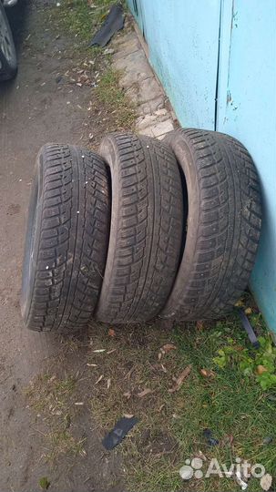 Kumho I'Zen RV Stud KC16 235/65 R17