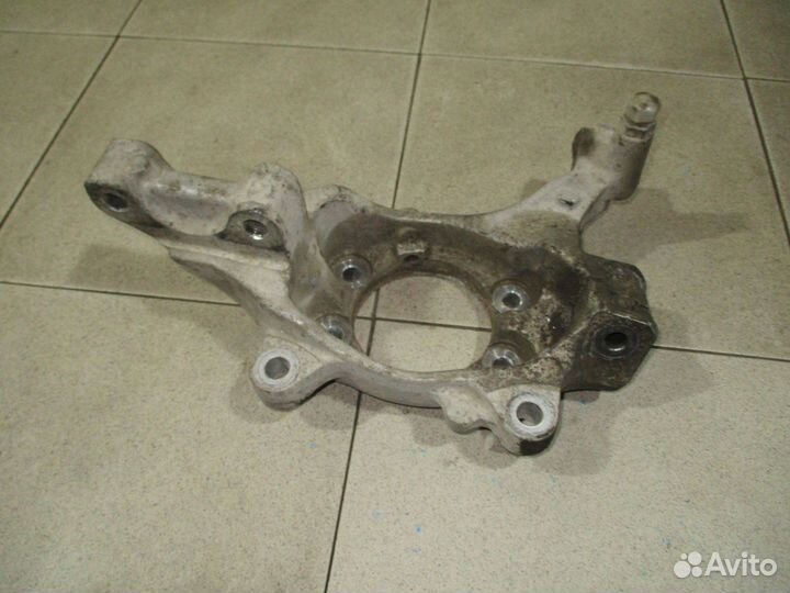 Кулак поворотный передний правый Nissan Murano 2