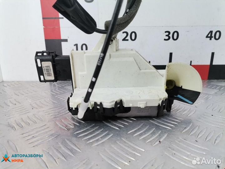 Замок двери передней левой Peugeot Partner