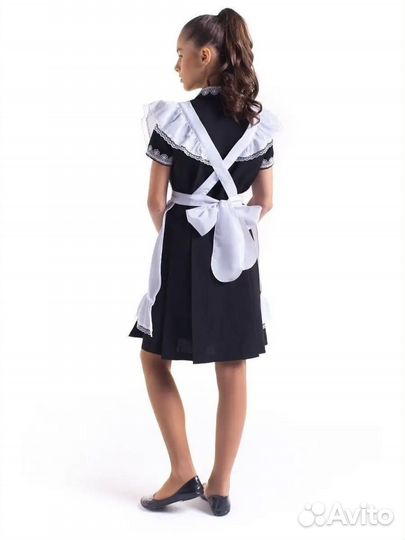 Школьный белый фартук на последний звонок