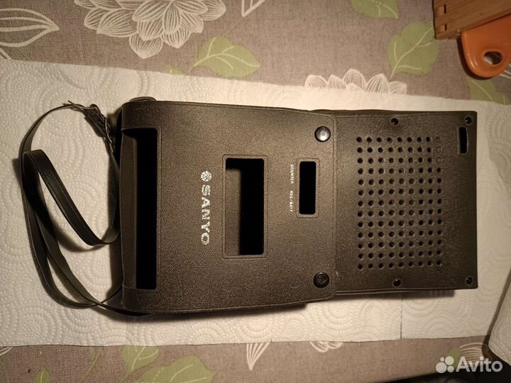 Кассетный магнитофон Sanyo