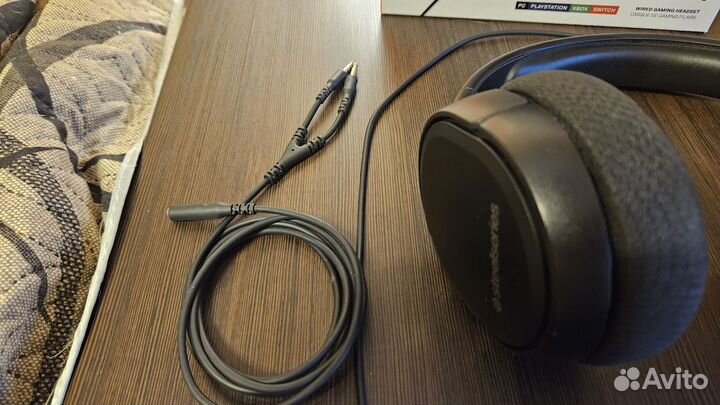 Гарнитура SteelSeries Arctis 1