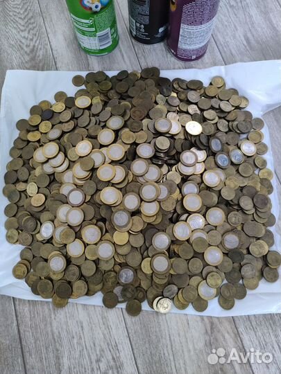 Юбилейные монеты