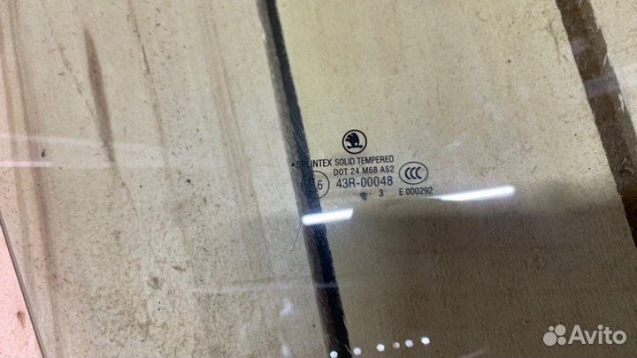 Стекло двери переднее правое Skoda Octavia A5 FL