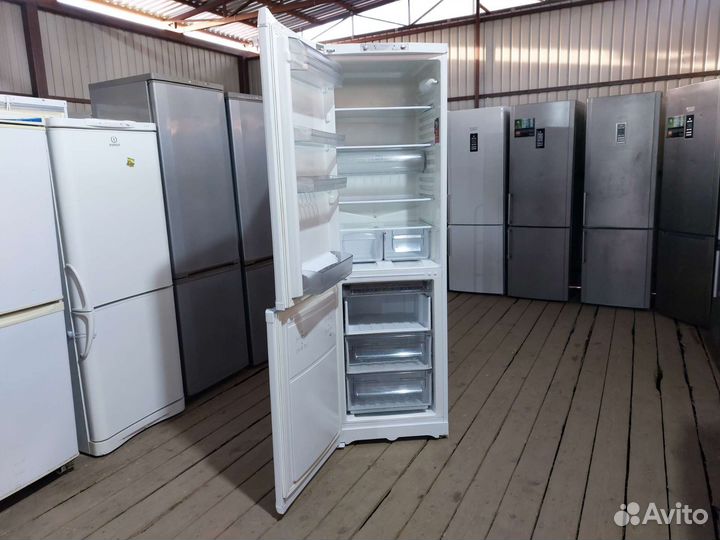 Холодильник бу Hotpoint-Ariston rmba2200.25