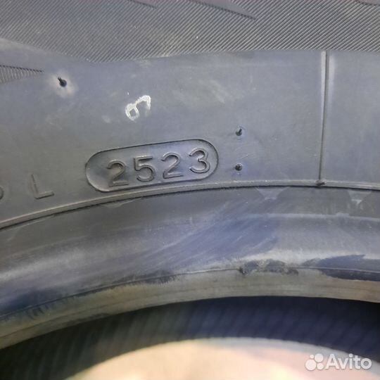 Laufenn I Fit Ice LW 71 215/70 R16 100T