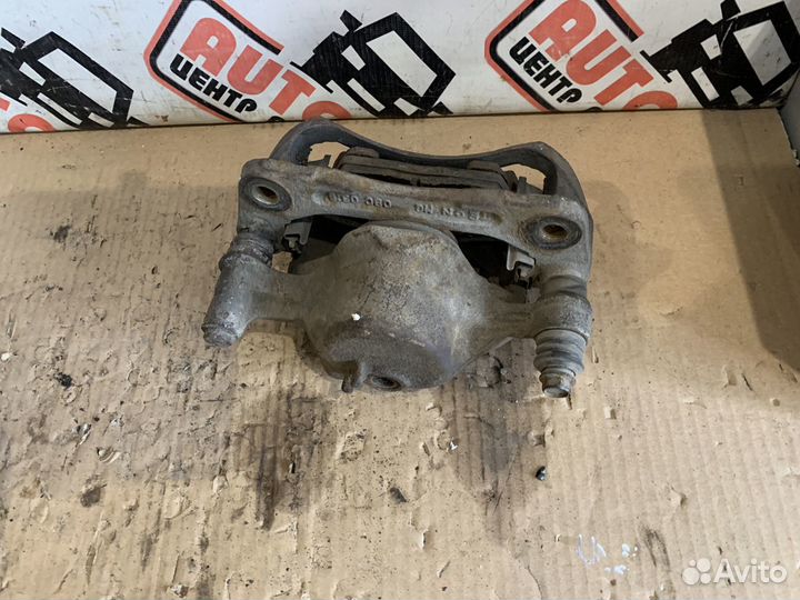 Суппорт передний правый левый Hyundai Getz