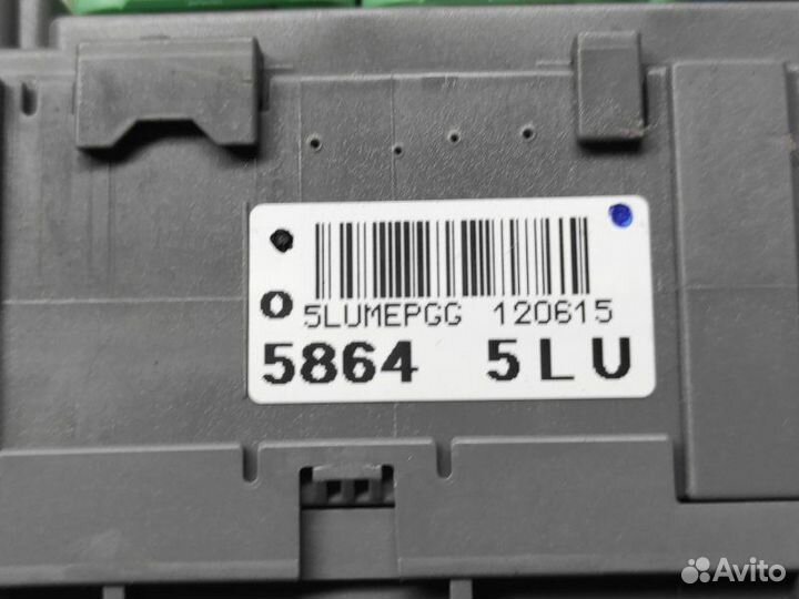 Блок предохранителей Honda Pilot 2