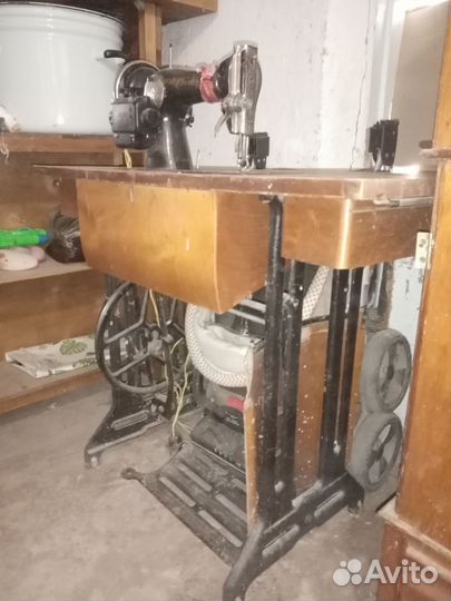 Швейная машинка