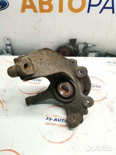 Кулак поворотный передний левый Ford Focus 2