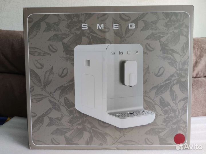 Кофемашина Smeg BCC01rdmeu Красная Новая