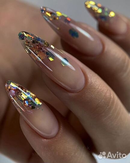 Модель на наращивание ногтей маникюр