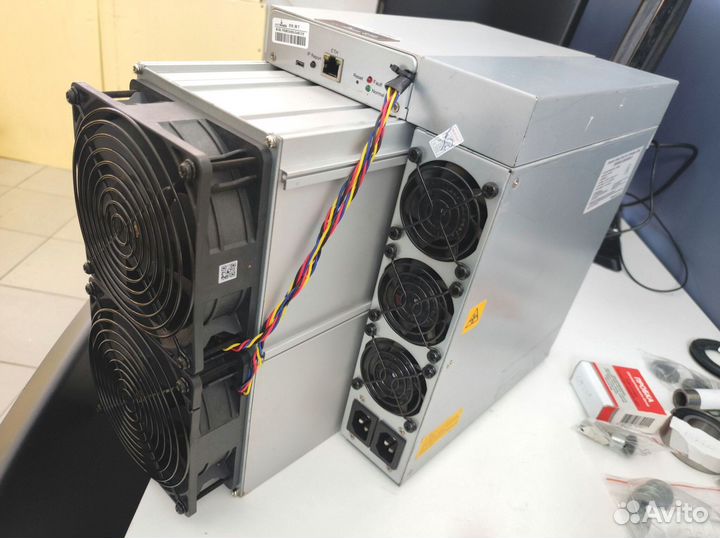 Asic майнер Bitmain Antminer S19