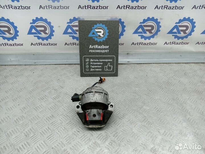 Опора двигателя правая Audi A6 C7 2.0 cglc дизель