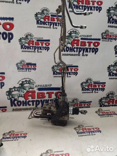 Дроссельная заслонка Toyota Prius хэтчбек iiixw30