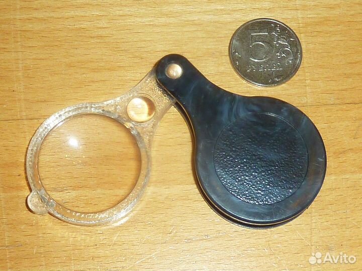 Лупа карманная складная пластмассовая СССР 2.5х