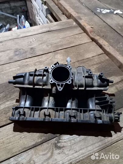 Впускной коллектор 2.0 tsi