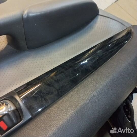 Обшивка двери задняя левая Toyota Land Cruiser