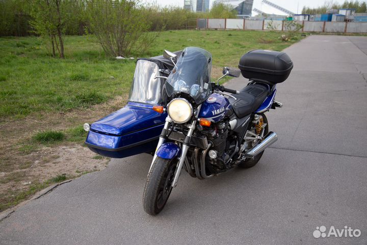 Yamaha XJR1300 c коляской
