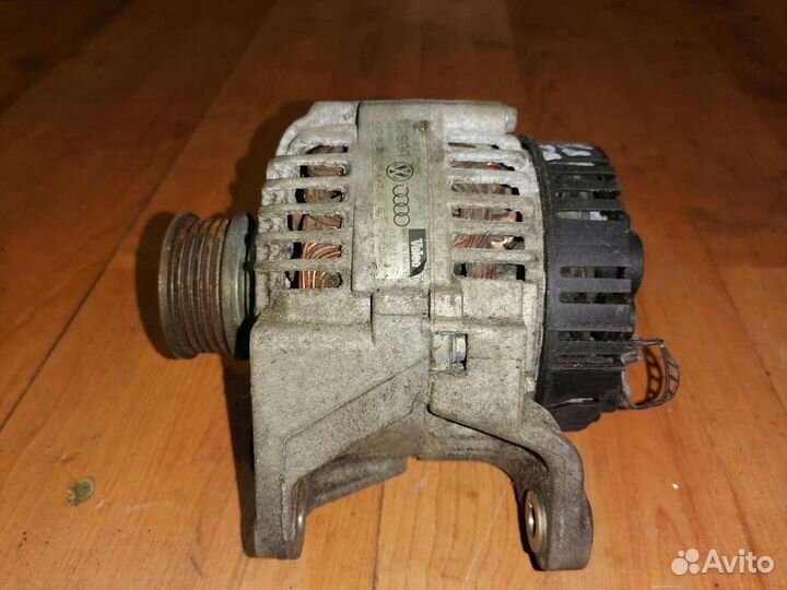 Генератор Ауди А4 / А6 / Пассат В5 1.6 / 1.8
