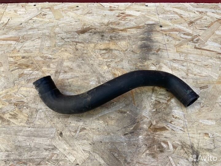 Верхний патрубок радиатора Renault Duster