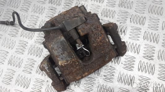 Суппорт тормозной передний правый mercedes benz E