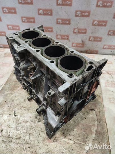 Блок двигателя Peugeot 406 8B XU7JP4 2000
