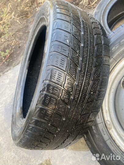 Triangle Snow-LL01 215/65 R17 28