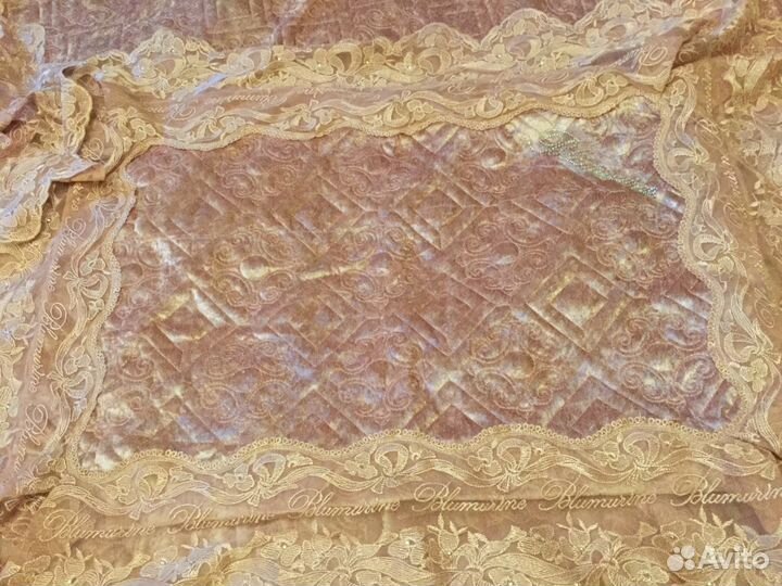 Комплекты на кровать покрывало и две наволочки