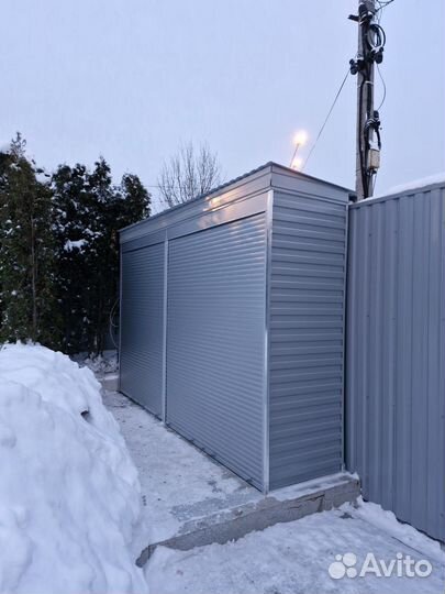 Шкаф ролетный