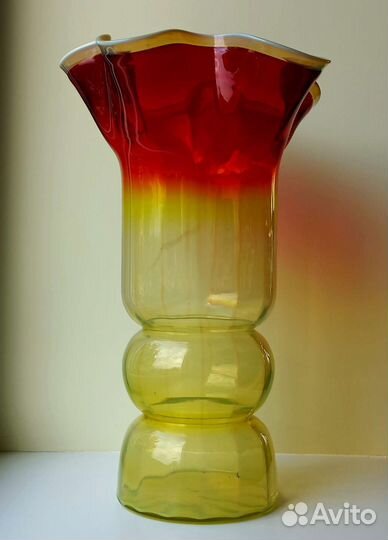 Ваза СССР Красный май1960-е сульфидное стекло