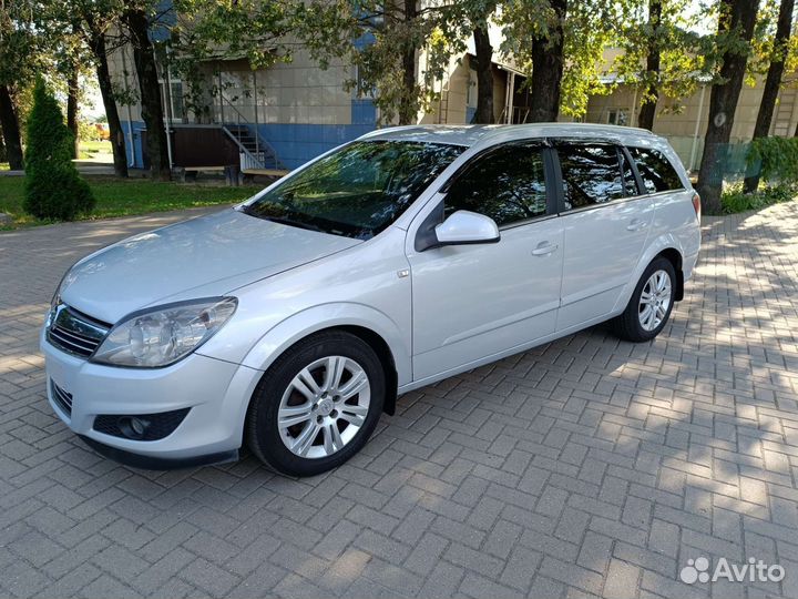 Opel Astra, 2012