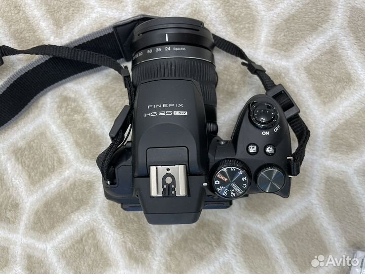 Новый фотоаппарат Fujifilm FinePix HS25EXR