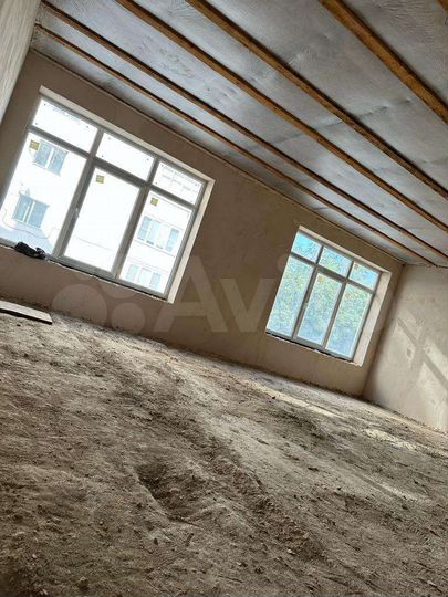 3-к. квартира, 120 м², 2/6 эт.