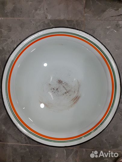 Тазы эмалированные