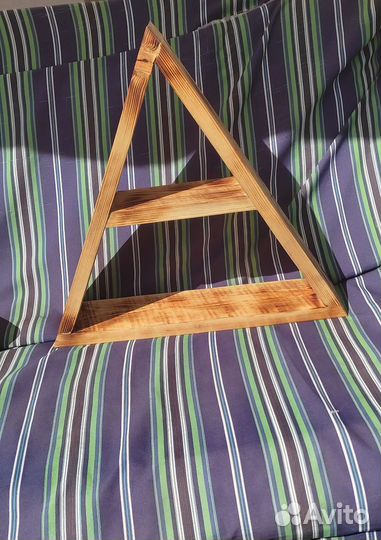 Полка треугольник