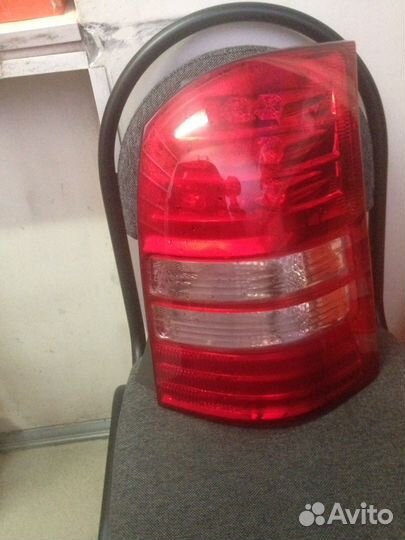 Продам стоп-сигнал левый