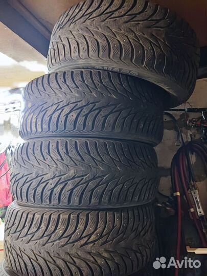 Yokohama IceGuard Stud IG65 255/50 R19