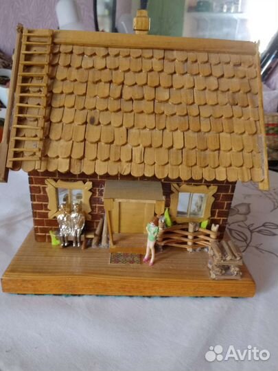 Шкатулка их дерева