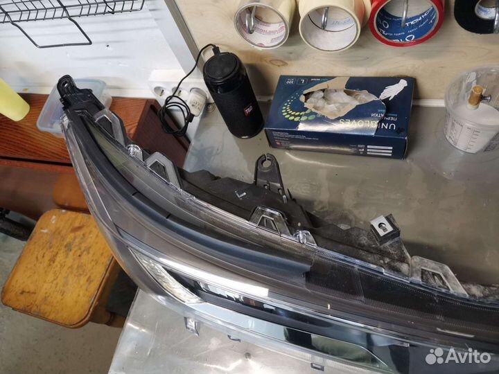 Продам фары Toyota RAV4 xa50 led, комплект