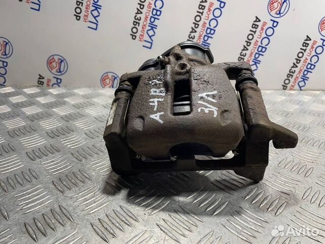 Суппорт Audi A4 B8