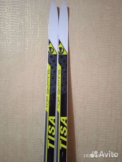 Беговые лыжи