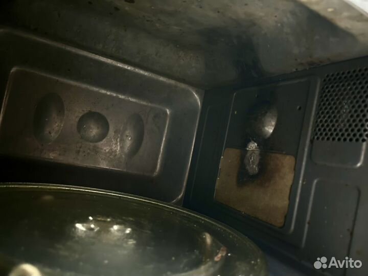 Микроволновая печь BBK 20MWS-722T/B-M на запчасти