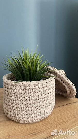 Корзина вязаная