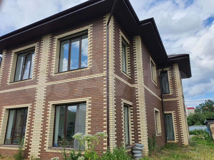 Коттедж 400 м² на участке 30 сот.