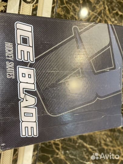 Коньки хоккейные