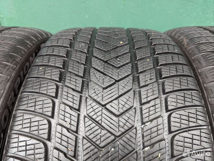Pirelli Scorpion Winter 275/40 R21 и 305/35 R21 109V
