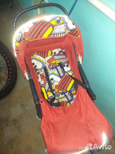 Прогулочная коляска