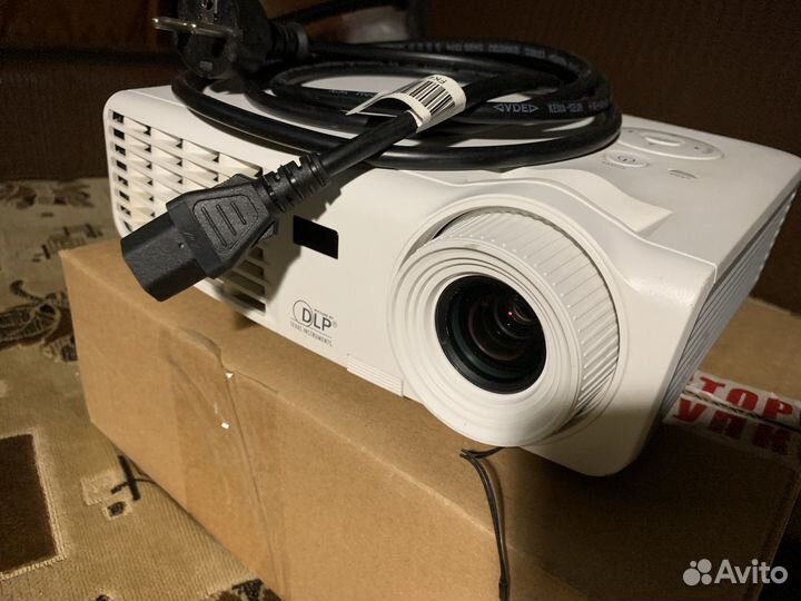 Проектор vivitek D509,3-d,0-час,2600анси