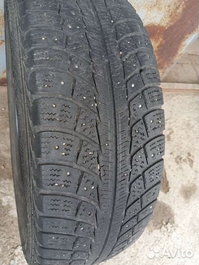 Gislaved Nord Frost 5 225/65 R17 102T